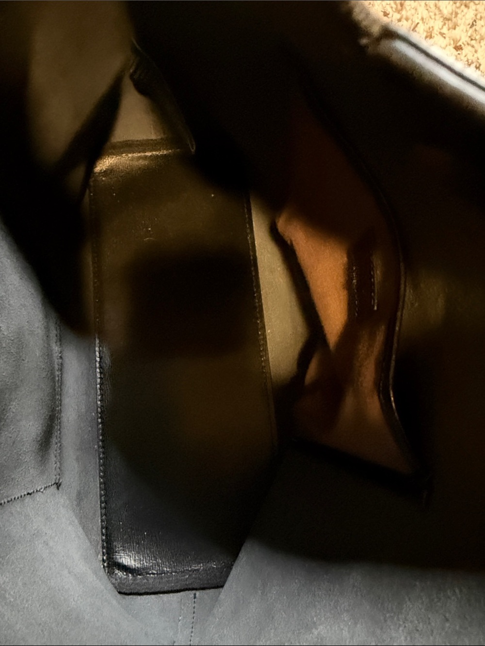 Polo by Ralph Lauren Black Leather Shoulder Bag with Front Snap Pocket - Picture 6 of 10